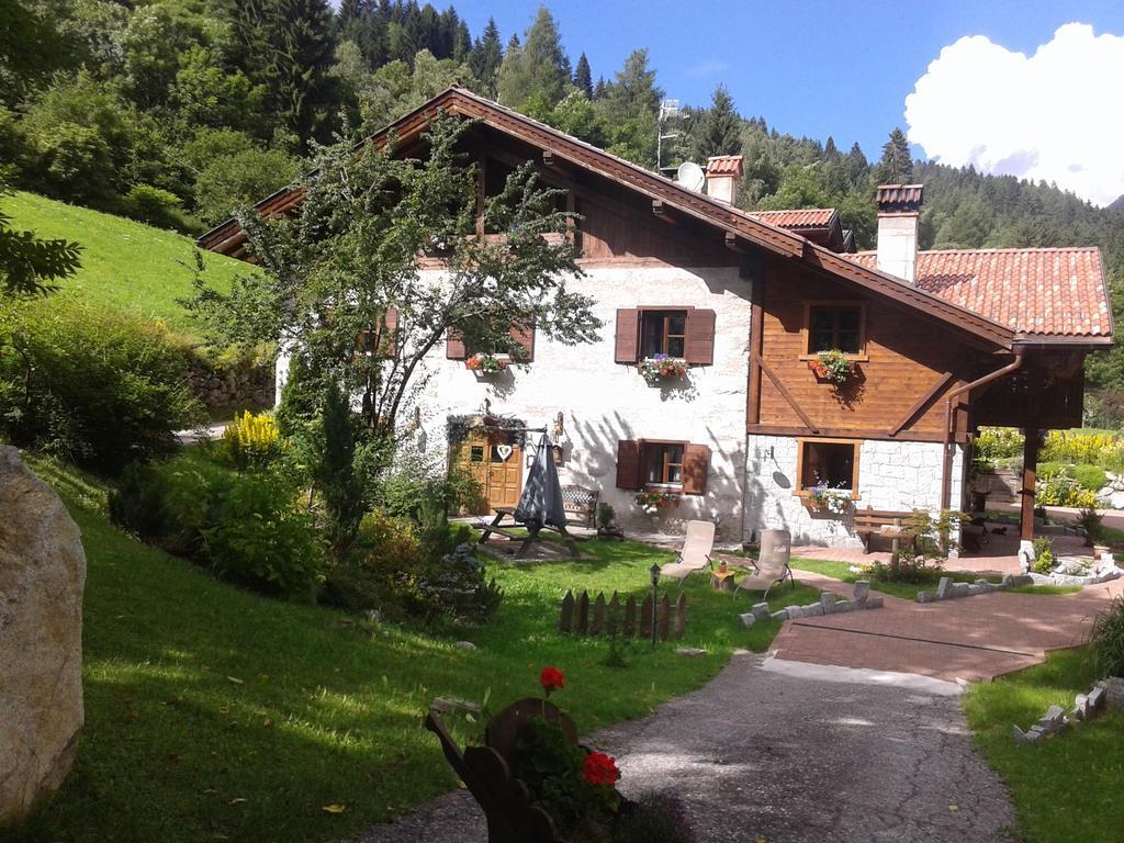 Maso Pin Bed & Breakfast มาดอนนาดีกัมปิโญ ภายนอก รูปภาพ