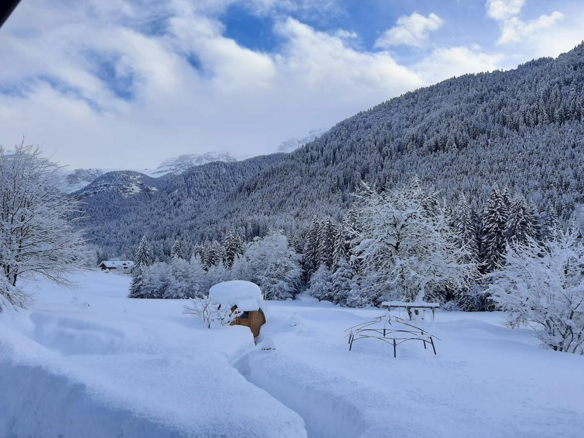 Maso Pin Bed & Breakfast มาดอนนาดีกัมปิโญ ภายนอก รูปภาพ