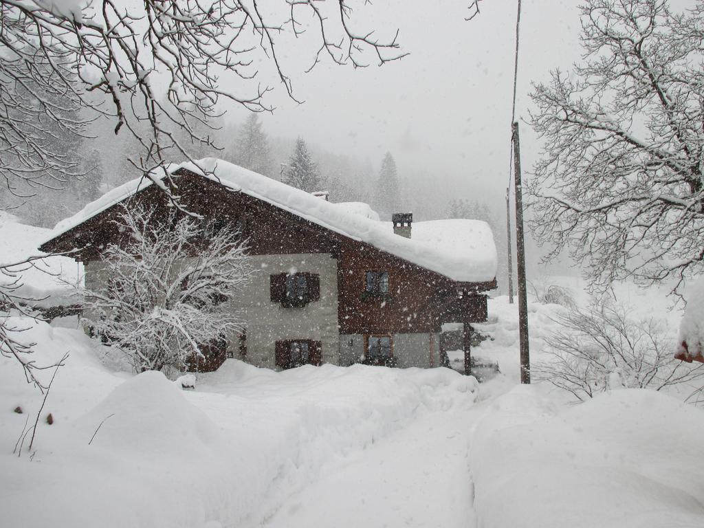 Maso Pin Bed & Breakfast มาดอนนาดีกัมปิโญ ภายนอก รูปภาพ