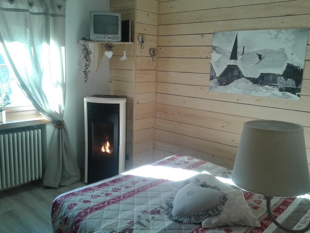 Maso Pin Bed & Breakfast มาดอนนาดีกัมปิโญ ภายนอก รูปภาพ