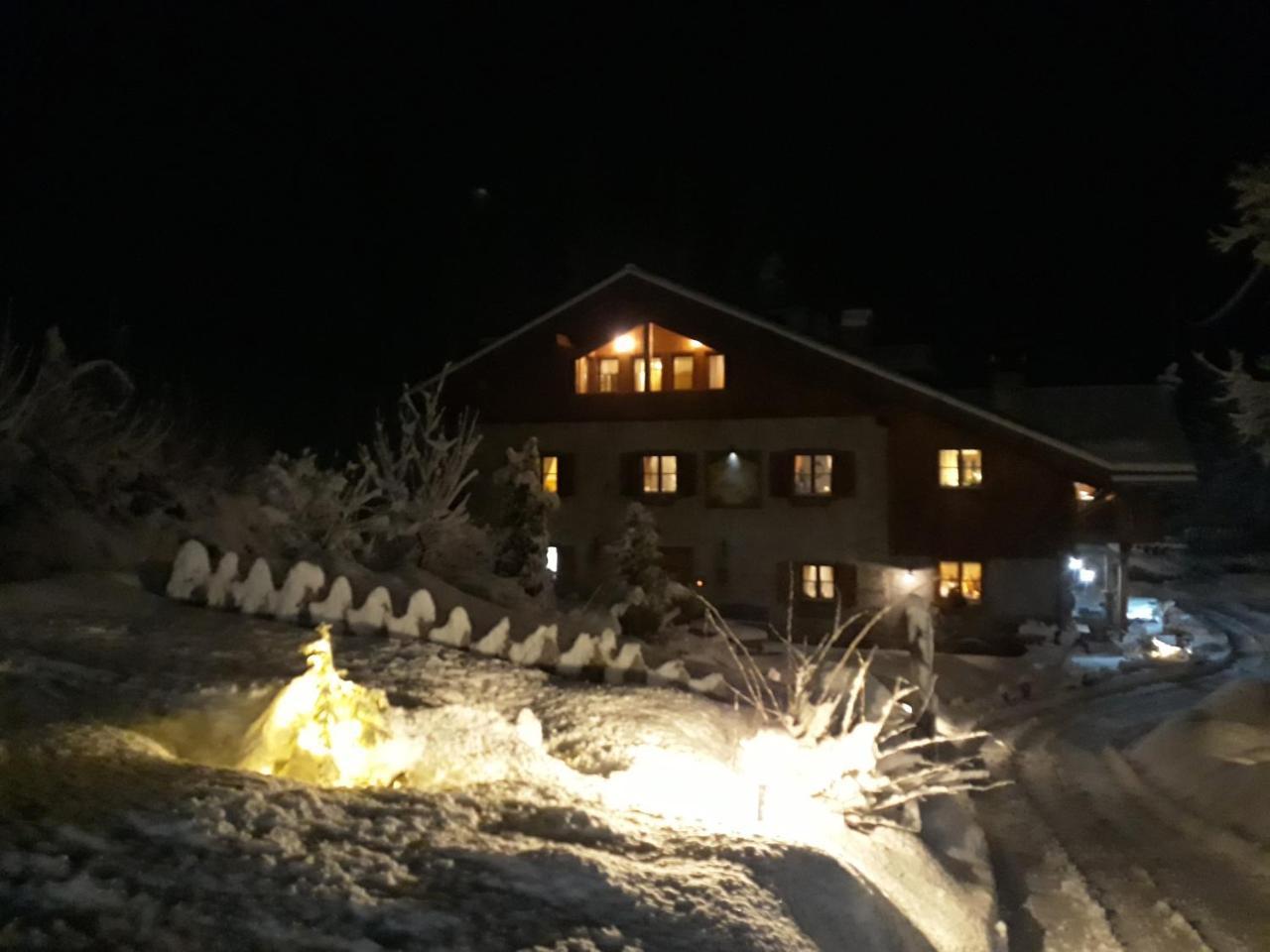 Maso Pin Bed & Breakfast มาดอนนาดีกัมปิโญ ภายนอก รูปภาพ
